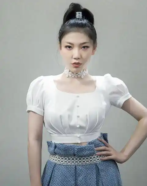 请输入图片描述不知道大家对于吴莫愁穿裙子的这组照片有什么想说的呢