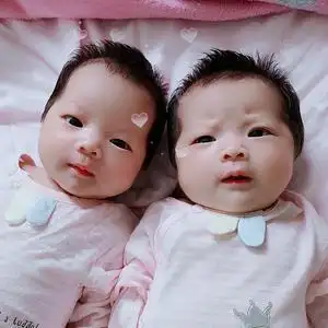 甜甜,糖糖╭(异卵双胞胎)╮头像