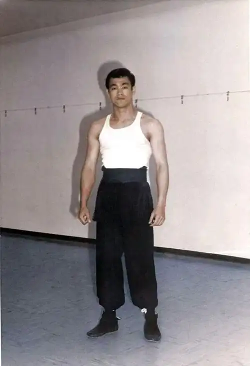 李小龙拍的龙争虎斗电影未公开的拍摄花絮照片上集