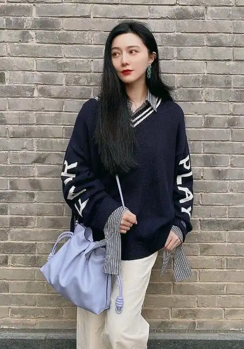 范冰冰现身香港街头,路人拍的素颜还真不一样,容貌状态让人惊艳