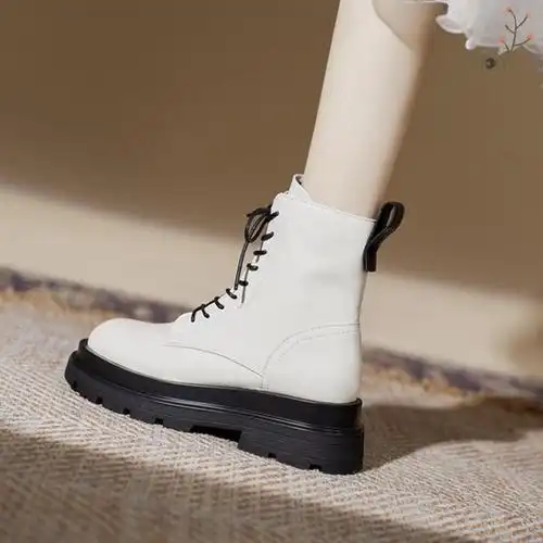 真皮马丁靴女2021年新款英伦风白色靴子女鞋秋季爆款短靴春秋单靴