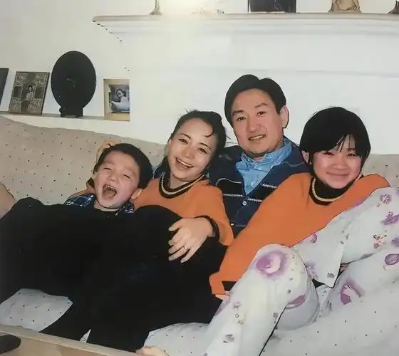 瞒了23年的宋丹丹女儿比巴图优秀好几倍如今已是华人骄傲