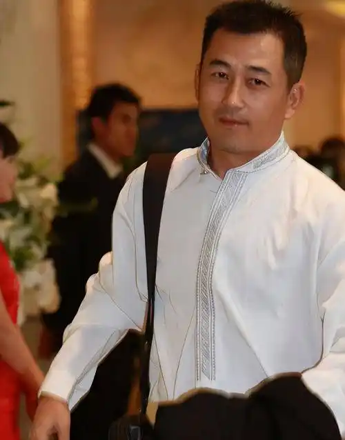 王志飞和张歆艺相恋7年分手后,转身娶小15岁娇妻,今婚姻状况如何