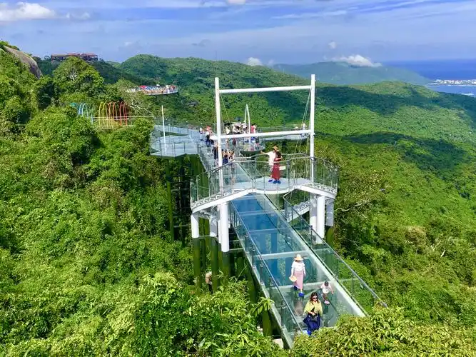 三亚风光.亚龙湾海景玻璃栈桥 - 美篇