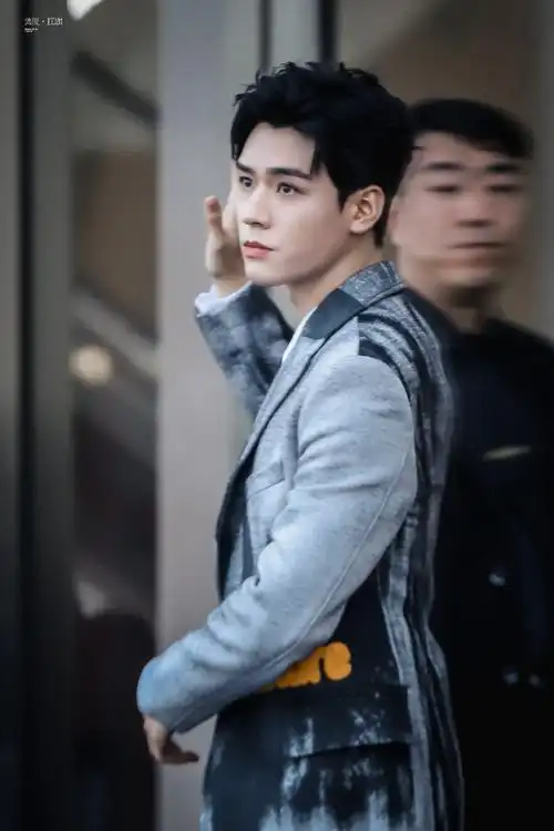 龚俊 时尚芭莎年度派对##时尚芭莎年度派对