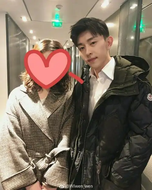 邓伦[超话]#一些合影