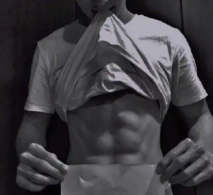 赵薇说他是娱乐圈身材no1,张哲瀚的公狗腰真的太惊艳了!