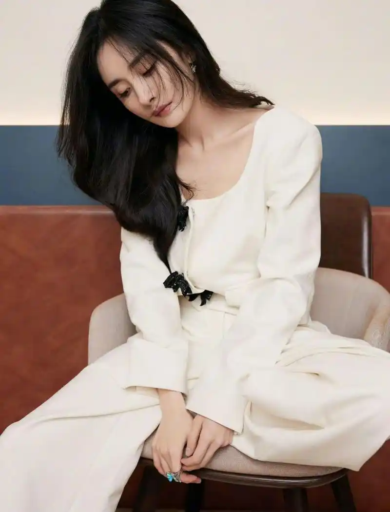 look 杨幂手机壁纸图片高清无水印 ,超好看的 高贵优雅气质 喜欢的