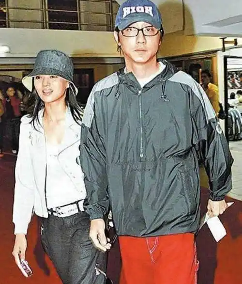 不知道大众对伊能静之前的爱情是否有所了解,当年伊能静和哈林可谓是