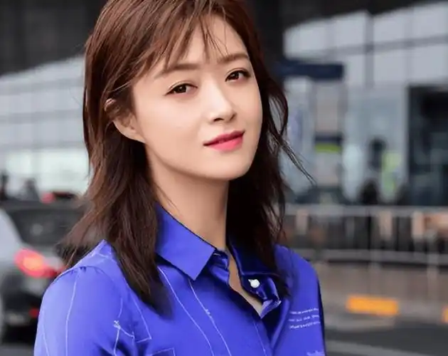 韩红说对了,没背景却无人敢"潜"的蒋欣,已经走上了另一条大道_刘涛