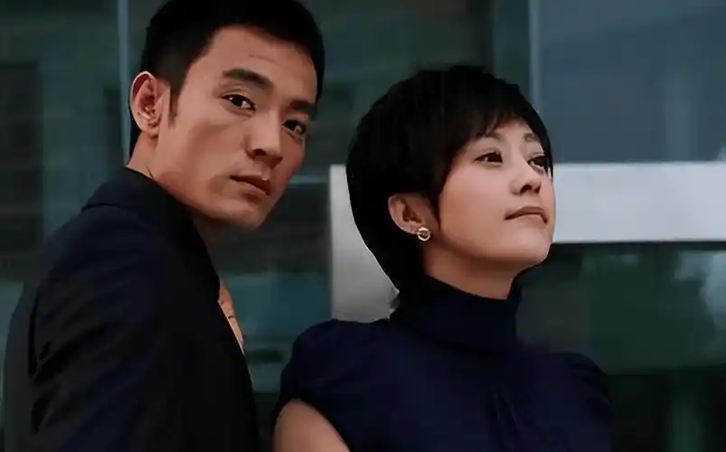 多辆豪车轮流开,如今45岁却活得像20岁_殷桃_孙东海_沈俊成