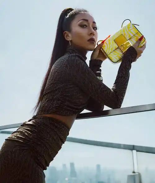 吉克隽逸与相恋6年男友分手,是因为不想生孩子,网友:干得漂亮