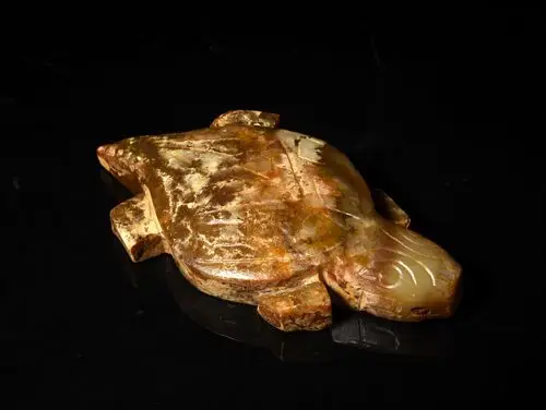 a chinese jade turtle ornament旧玉龟