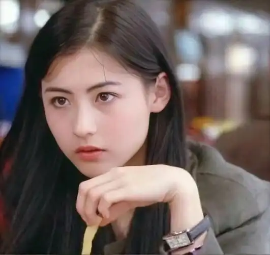 hye与小猫钟楚红(红姑绝美金智媛(这紫发绝了金宝罗(她真的太会拍了!