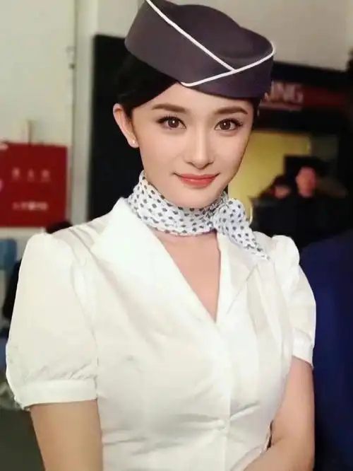 杨幂多少人曾爱慕你年轻时的容颜