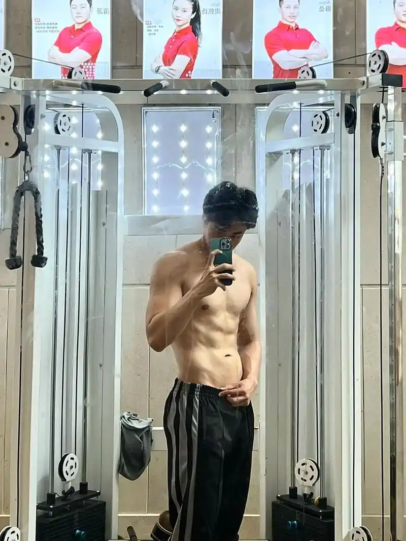 重要的是感觉,不是类型. #可狼可奶 #腹肌 #人鱼线 #1 - 抖音