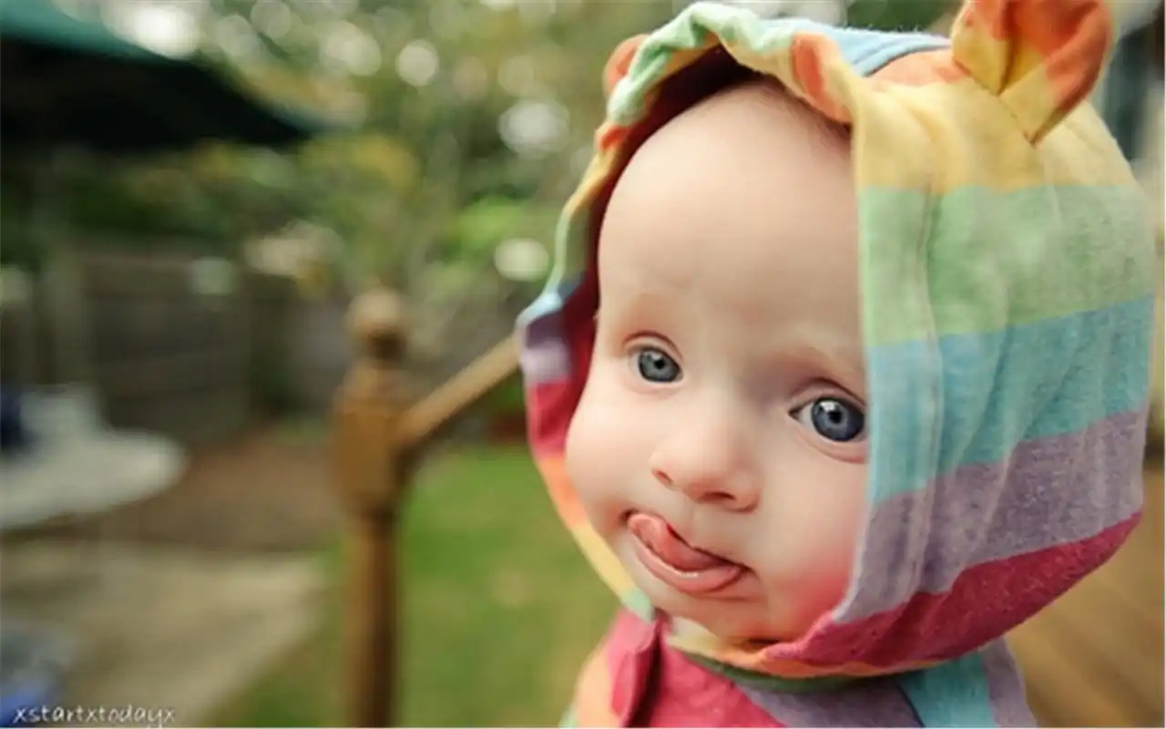 唯美可爱的孩子的笑脸高清电脑壁纸下载(二)