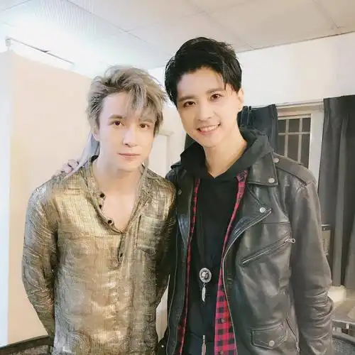 薛之谦2018合照汇总 是超nice的薛老师_幸运儿