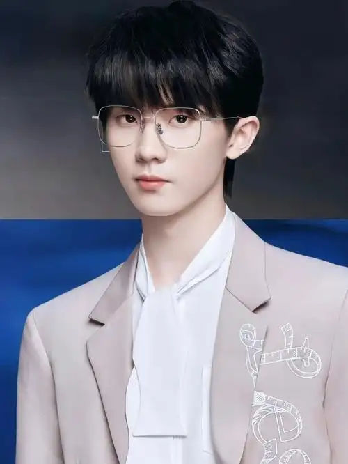 马嘉祺  论眼镜和马嘉祺的适配度,眼镜马yyds #海俪恩时代少年团代言