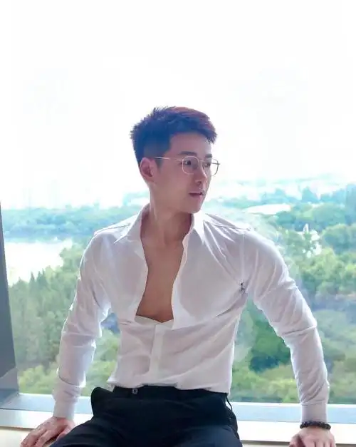 胡渣|完美身材_网易订阅