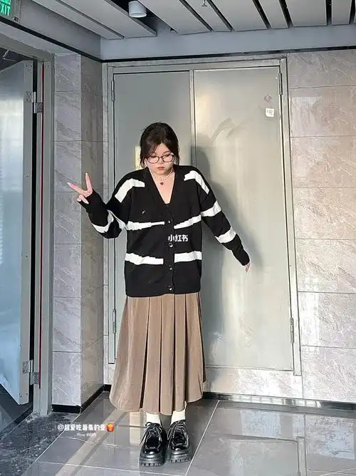 身高158/今日体重135斤(最近体重幅度有点下降)7315腰围86cm93