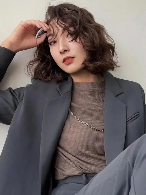 慵懒风天花板烫发浪漫法式卷蓬松显发量姐妹