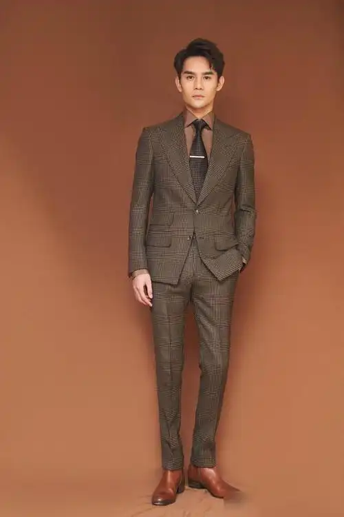 谁能挡住王凯的西装杀儒雅帅气太有范一般男明星还真是学不来