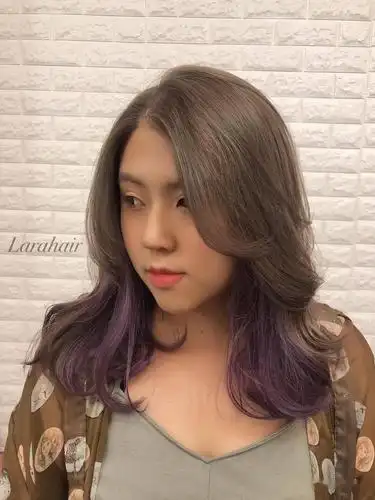 2021下半年爆火「风吹染」挑染发色小巧思_头发