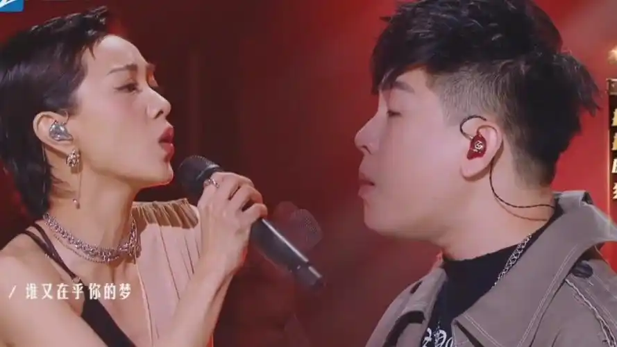 天赐的声音胡彦斌与郭采洁神级合唱问惊艳全场