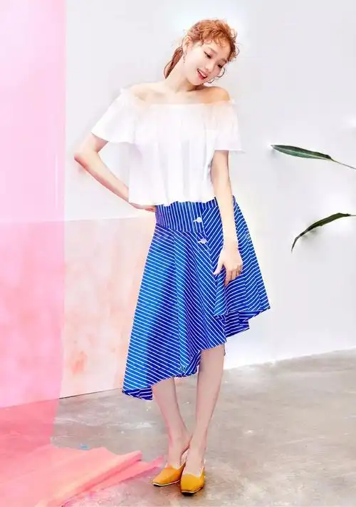 穿泳装黄金比例身材秒曝光,"腿精"李圣经必须有姓名!