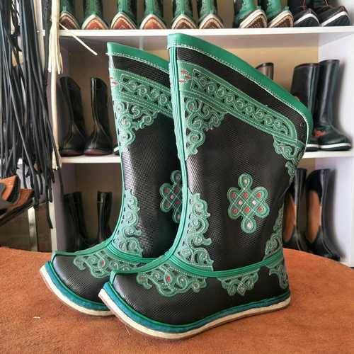 蒙古古国纯皮民族特色手工艺尖头翘头蒙古族靴子摔跤时装靴