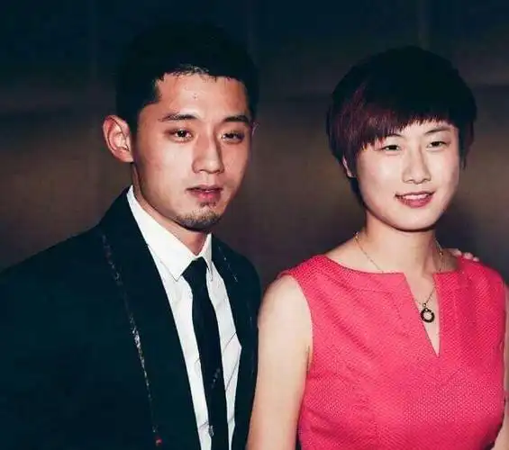 照片,其实并不属实,而在现实生活中,张继科和丁宁其实就像是哥们一样