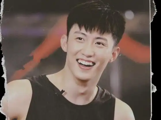 今日份 黄景瑜可爱小虎牙