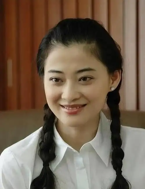 梅婷:拒绝名导演,为前夫花400万,二婚嫁摄影师幸福圆满,凭啥