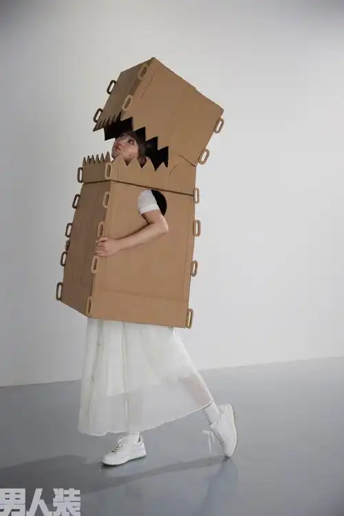 棋手战鹰登男人装封面##男人装3月刊##每个女人都是女孩