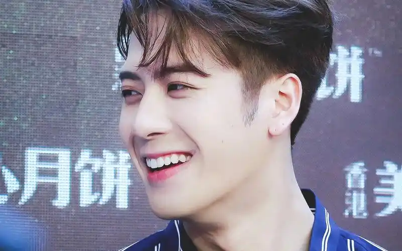 【王嘉尔】【生贺】愿你一直拥有全世界的美好笑容forever_哔哩哔哩