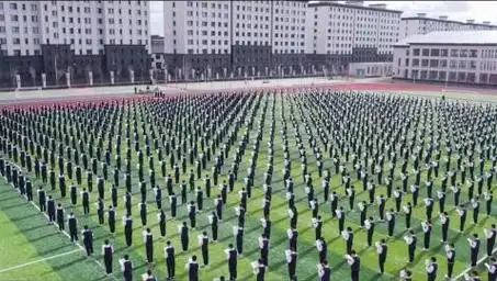 "气势磅礴的声音在绥化市实验中学,实验小学,鑫威集团,新起点自闭症