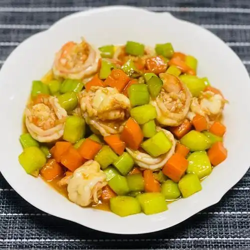 黄瓜炒虾仁的做法