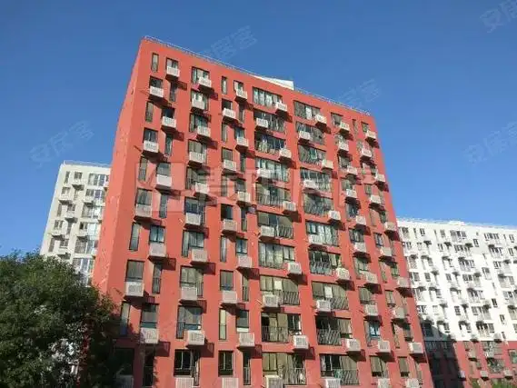 北京海淀定慧寺北京印象四环内地铁6号线 出门家乐福 小区人车分流