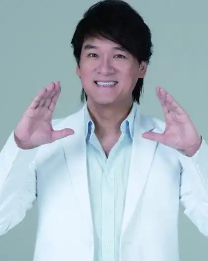 周华健(emil wakin chau),1960年12月22日出生于中国香港西营盘,祖籍