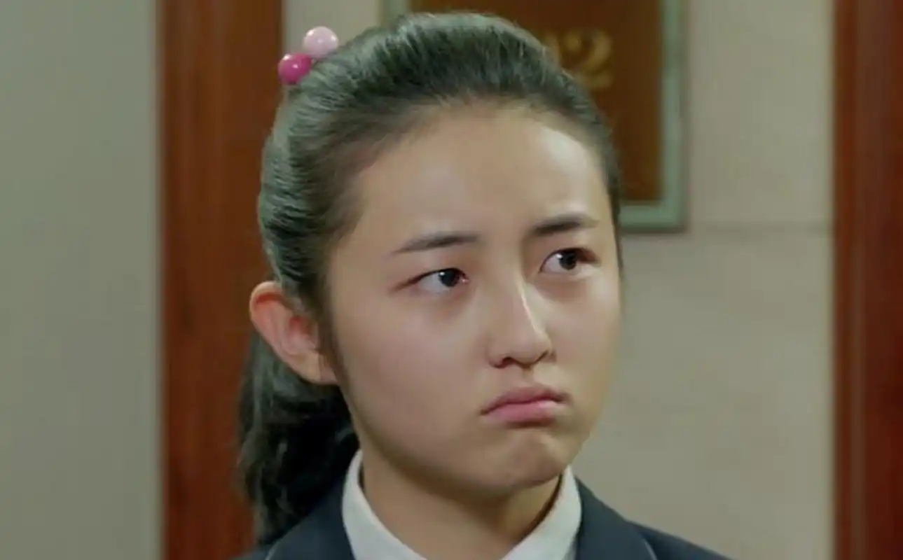 小童星成名出道的她,有许多影视作品著作