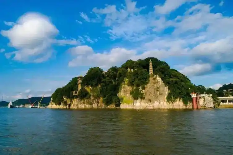 清凉一夏·追浔季|课本里的九江——读着千古名篇,探寻石钟山的奥秘