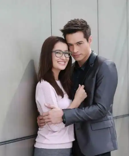 泰星kim与mark主演的泰剧《情牵一线》暗恋成真,最养眼官配情侣