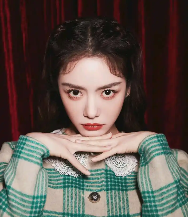 优雅时尚的蔡文静