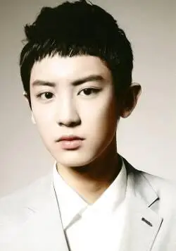 有没有朴灿烈短头发的照片,多一点,发给我,谢谢