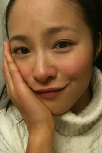 女明星发素颜照之前先看看江一燕这才是真实的素颜