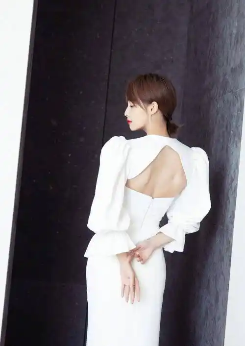 原创164张嘉倪穿出180大长腿吊带时尚裙尽显迷人身材这样穿真显高