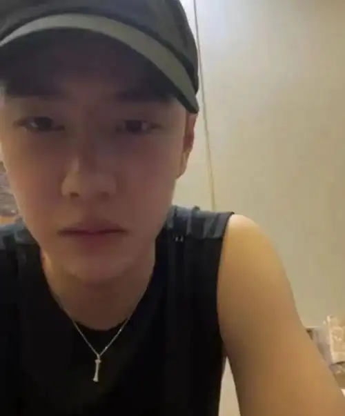 王一博和经纪人恋爱陈牧驰小牌大耍胡连馨被完颜洛绒拖累这个平台又