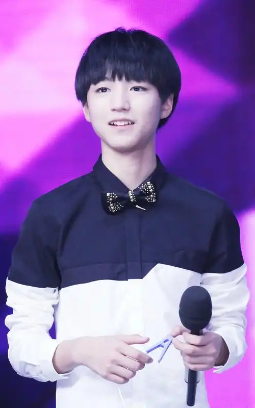 tfboys王俊凯 2015.03.22 快乐大本营录制现场.