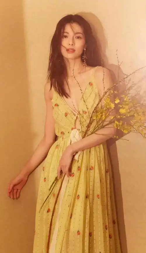 美女壁纸-第1916期-钟楚曦